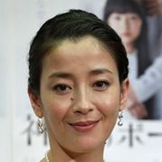 天海祐希降板の舞台、再開は9日夜!宮沢りえが代役