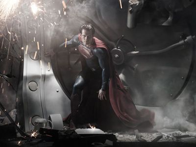 スーパーマンは人類の驚異？『マン・オブ・スティール』衝撃と迫力の予告編公開！