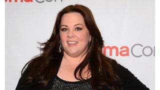 撮影現場で子どもを虐待したエキストラをクビに