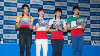 Kappaモデル2AM、ファンサイン会で顧客に感謝＜韓国JPICTURES＞
