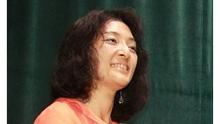 勝間和代、追突事故を謝罪 過去にはバイクで単独事故