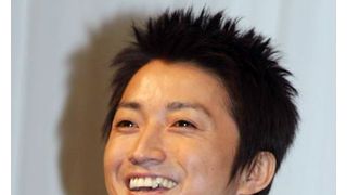 藤原竜也、お相手は「ミーアキャット」似!大ノロケの結婚会見!