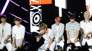 BEASTがゲリラコンサートを開催 新曲も初披露<韓国JPICTURES>