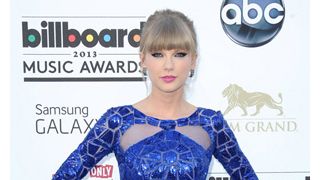 アバクロがテイラー・スウィフトを嘲るTシャツを回収