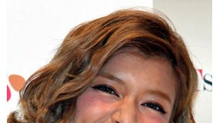 ローラ、父親の詐欺容疑で謝罪　ニュースで知り「とてもかなしいです」