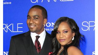 ホイットニー・ヒューストンさんの娘、兄同然の恋人と再婚約