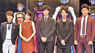 『ガッチャマン』松坂桃李&綾野剛が生ワイヤーアクション披露!