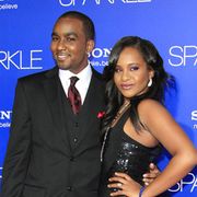 ボビー・ブラウン、娘ボビー・クリスティーナと“兄”の婚約を祝福せず