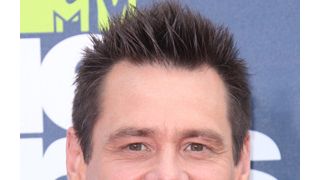 ジム・キャリー、野球の試合に負けた高校生のバスに乱入して元気づけ