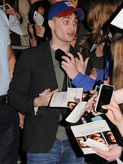 ダニエル・ラドクリフ、げっそり…頬はこけ、顔は青白く