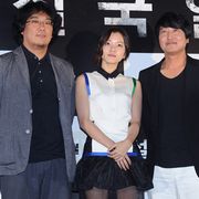 ポン・ジュノ×ソン・ガンホ×コ・アソン、『グエムル』タッグ再び!<韓国JPICTURES>