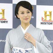 牧瀬里穂、着物姿でしっとり大人の色気!着物の魅力を語る