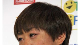 しずちゃん、涙の告別式から一夜…芸人仲間に囲まれ気丈