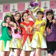 ももクロライブ、日産スタジアムで6万人が熱狂!布袋寅泰も登場でモノノフ宣言!
