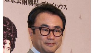 三谷幸喜、再婚！19歳年下の「丸顔」一般女性と