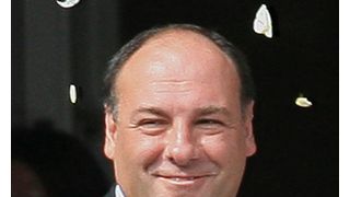 急逝したジェームズ・ガンドルフィーニさん、心臓発作の騒動の中ロレックスの時計を盗まれていた?