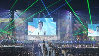 AKB48、指原センター曲でスタッフ総勢600人以上がダンスパフォーマンス!