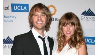 「NCIS:LA」のディークス役俳優がパパに!自宅出産で第1子男児誕生!