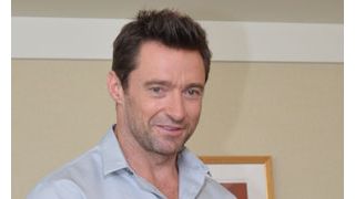 ヒュー・ジャックマン、観光大使に就任！“ばらのまち”広島県福山市からの贈り物に大喜び