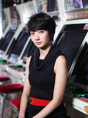 美人モデル波瑠が美少女ゲーマーに ゲーセンが舞台の連続ドラマに出演 シネマトゥデイ 美人モデル波瑠が美少女ゲーマーに ゲーセンが舞台の連続ドラマに出演 シネマトゥデイ