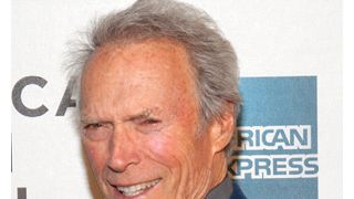 クリント・イーストウッド、別居中の妻の恋人の元妻と交際中