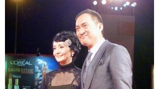 渡辺謙、妻・南果歩とレッドカーペット！『許されざる者』海外初披露で涙…