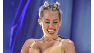 マイリー・サイラス、MVで全裸！MTVでの過激パフォーマンスに続き…