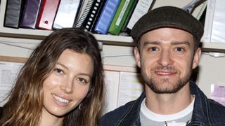 ジェシカ・ビール、名字をティンバーレイクに変更