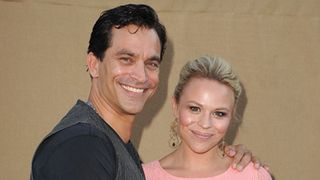 クリスティナ・アップルゲイトの元夫に男児誕生