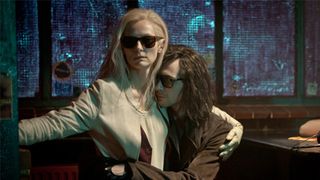 ジャームッシュ新作、12月に日本公開!トム・ヒドルストン主演の悲しき吸血鬼もの