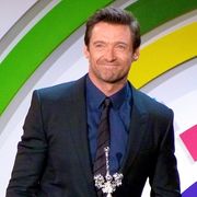 ヒュー・ジャックマンに生涯功労賞 “ヒュー・フィーバー”で倒れるマダムの姿も…