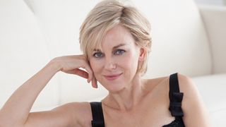 粘着テープも使用!『ダイアナ』ナオミ・ワッツの徹底した役づくりとは?