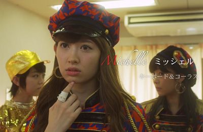 AKB48小嶋陽菜、初センターは「大人な部分」を意識！ジャケット＆MVが公開