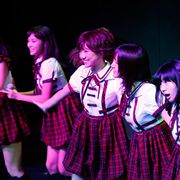 宮澤佐江&鈴木まりや、ついに中国SNH48劇場デビュー!現地ファンも大歓迎!