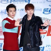 SUPER JUNIORドンヘ&ウニョクの登場に劇場が大混乱<韓国JPICTURES>
