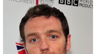 「ハットフィールド&マッコイ」のトム・マッケイ、撮影中の落馬事故をめぐり訴訟