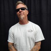 メタリカ、ただのオヤジがステージでは変貌!史上最高のライブ映画をジェームズが語る!