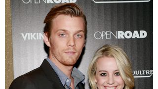 『パーシー・ジャクソン』のジェイク・アベル、結婚