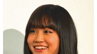 前田敦子、OKが出てもまだ食べていた! 食いしんぼうぶりを暴露されて照れ笑い