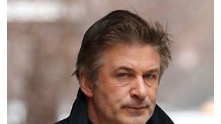 アレック・ボールドウィンのトークショーがキャンセル パパラッチとの騒動が原因