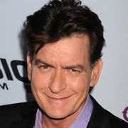 チャーリー・シーン、フィリピン支援のため約250万円を寄付