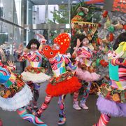 きゃりぱみゅの元バックダンサー・TEMPURA KIDZ、映画館で超絶ダンス披露!