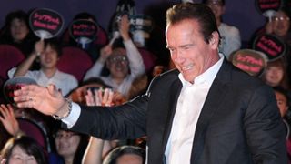 来日中のシュワちゃん、スタローンとの再タッグ約束!共演作「たくさん撮る」