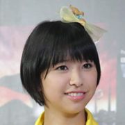 田中マー君、ももクロ玉井詩織にグローブをプレゼント