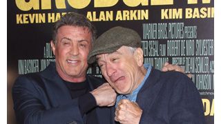 スタローン、デ・ニーロから本気の顔面パンチ