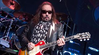 KISS元メンバー、エース・フレーリーの家で大火事