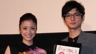 上戸彩&高良健吾、リアルに魚をさばいたシーンをアピール