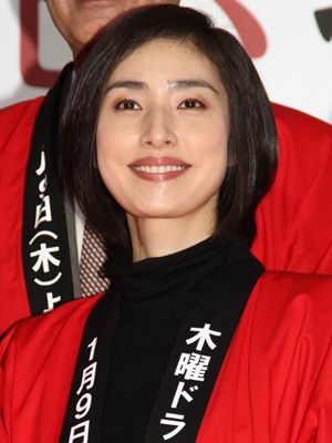 天海祐希が新年の抱負 午年だけに芝居が もっとウマくなりたい シネマトゥデイ