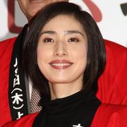 天海祐希が新年の抱負 午年だけに芝居が「もっとウマくなりたい」