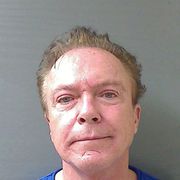 「人気家族パートリッジ」のデヴィッド・キャシディ、酒気帯び運転で3度目の逮捕